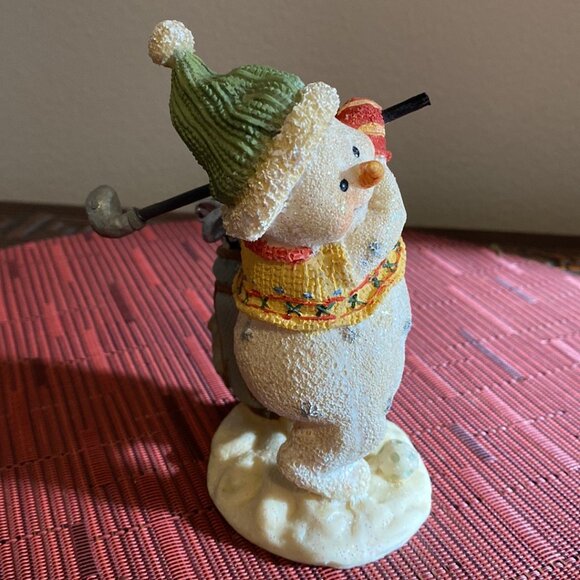 OMG Two Cute Snowmen Golfing - Picture 11 of 13